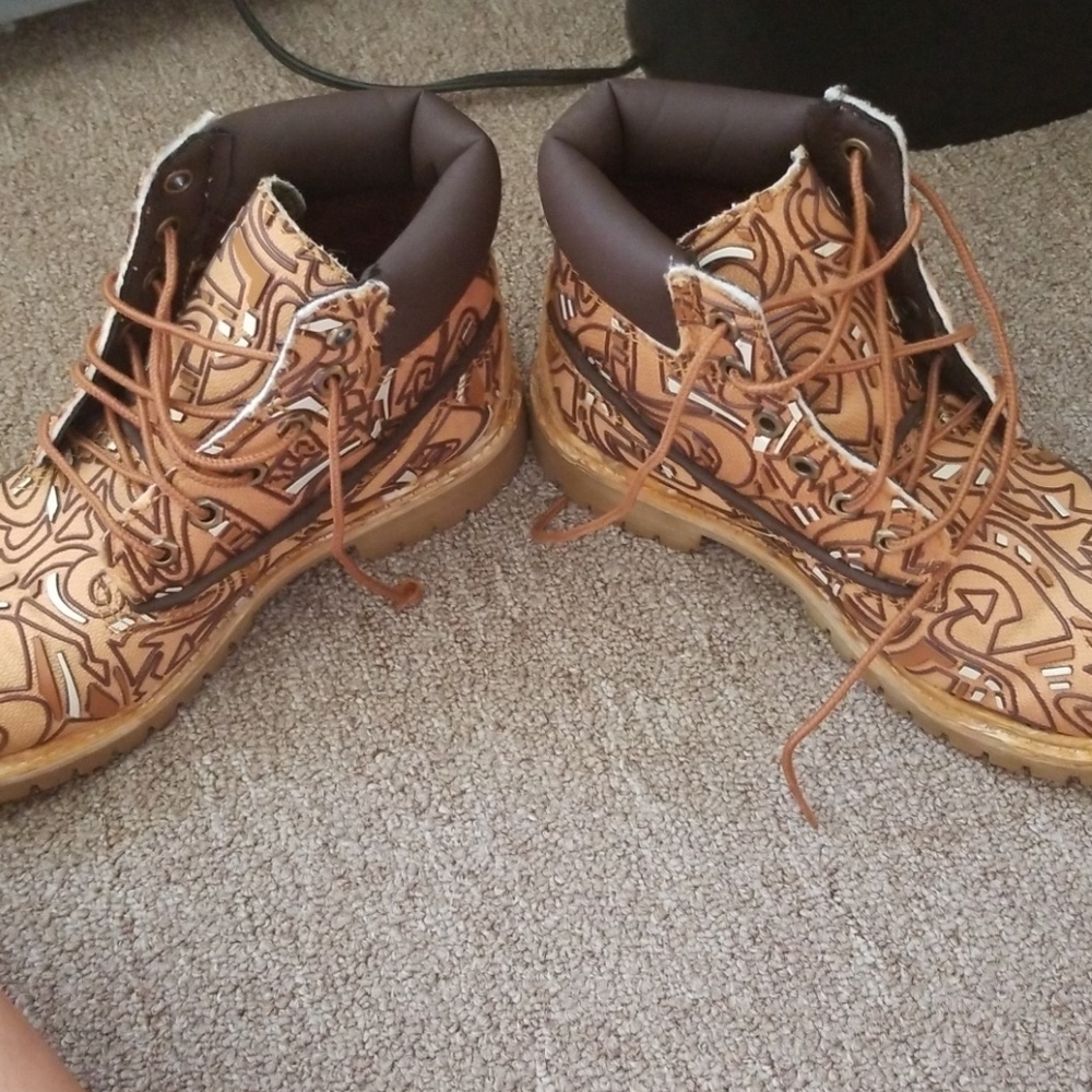 Timberlands - Picture 4 of 6